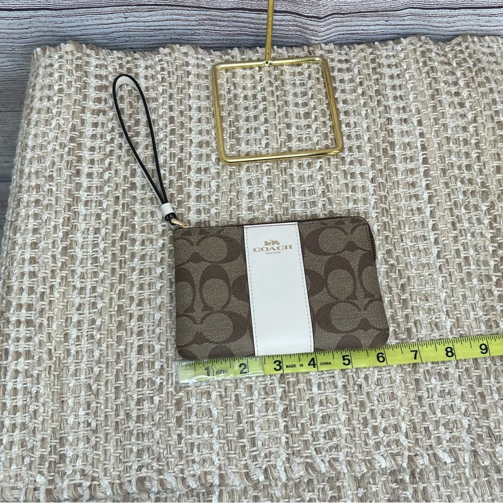 Coach signature canvas corner zip wristlet - Picture 2 of 5